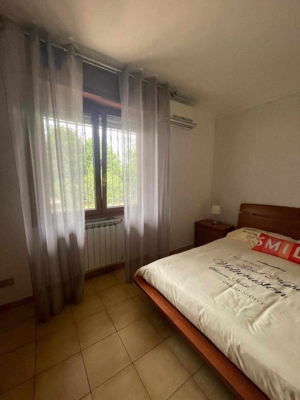 Intero Appartamento Con Giardino E Parcheggio Rom Exterior foto